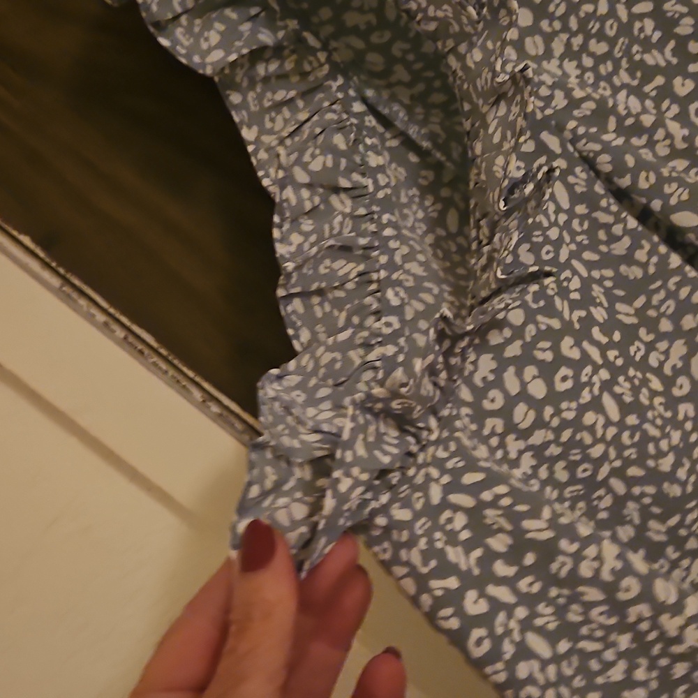 NWOT Anthro ODDY Top - Picture 3 of 6